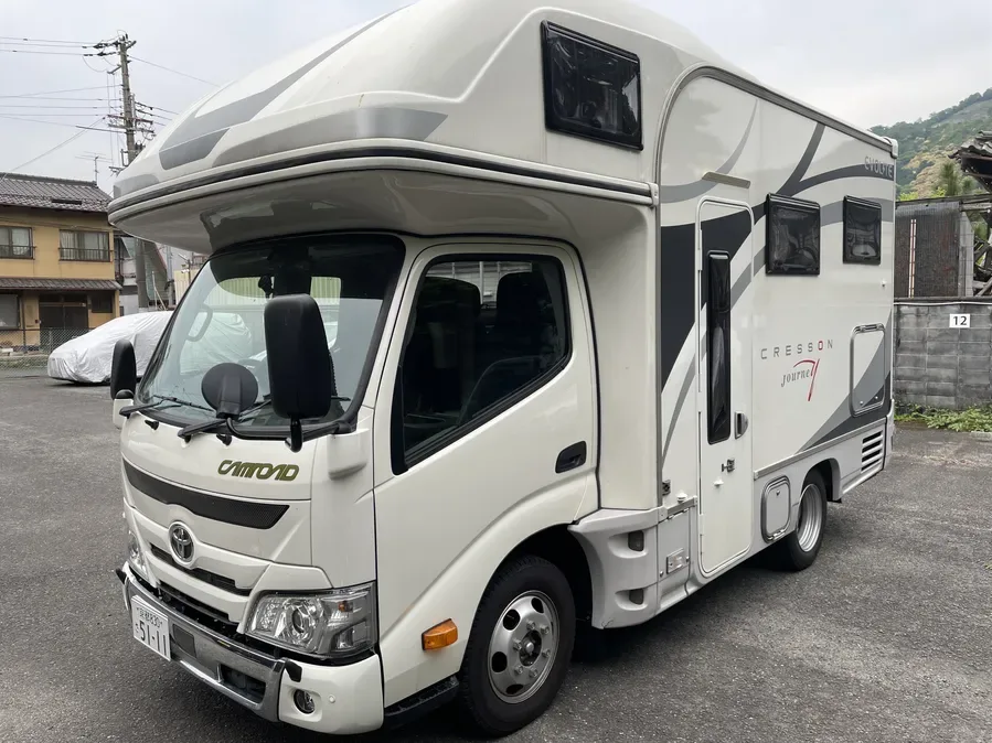 Neko Van, a family camper for road trips from Kyoto